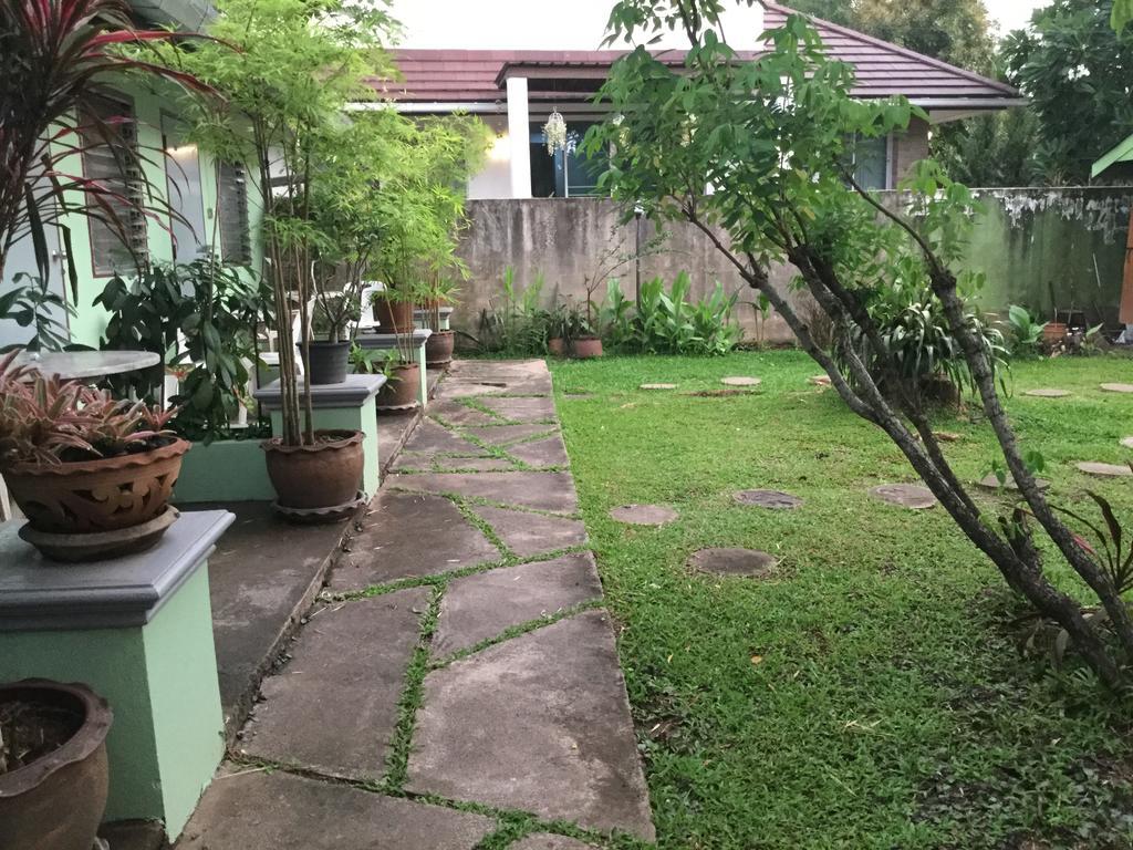 Baan Bua Guest House Chiang Rai Eksteriør bilde
