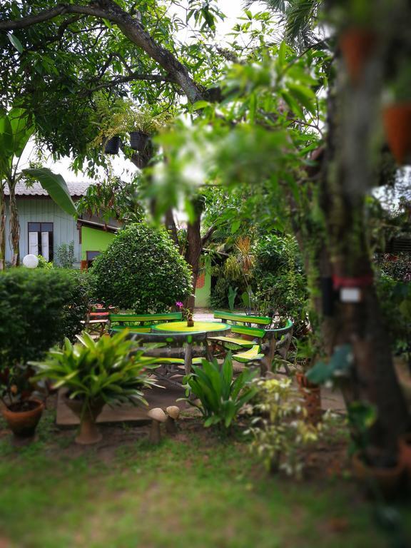 Baan Bua Guest House Chiang Rai Eksteriør bilde